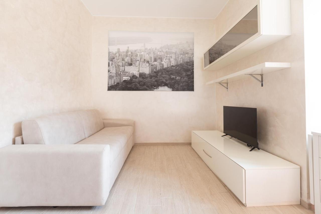 Zara Bright Flat Apartment Milan Exterior photo